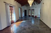 PERALTA INMOBILIARIA VENDE CASA B° SANTA ÁNGELA